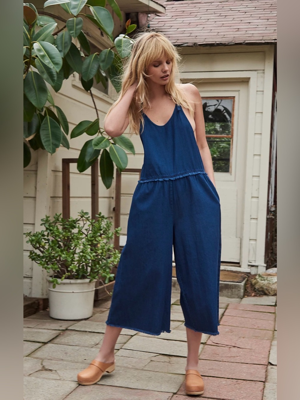 FREE PEOPLE Skatergirl Jumper XS 17.5” p2p Indigo $128 Retail EUC